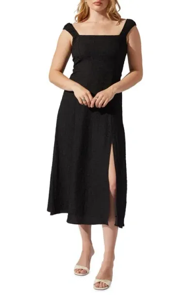 Astr The Label Crinkle Maxi Dress In Black