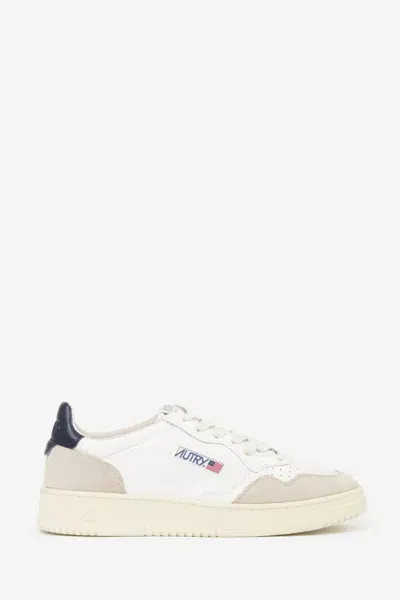 Autry 01 Low Sneakers In White