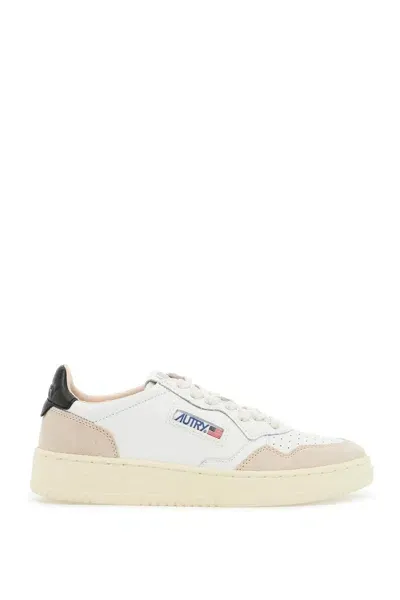 Autry Leather Medalist Low Sneakers In White