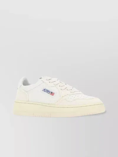 Autry Medalist Low-top Sneakers In Weiss