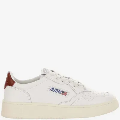 Autry Low Medalist Sneakers In White