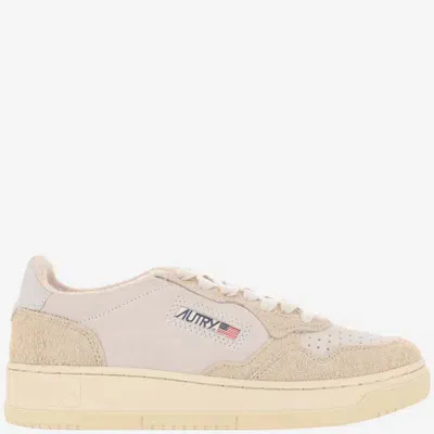 Autry Low Medalist Sneakers In Beige