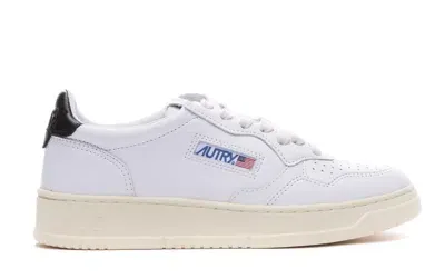 Autry Low Medialist Sneakers In White