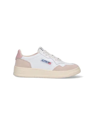 Autry Low Sneakers Medalist 01 In White+powder