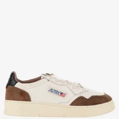 Autry Medalist Low Leather Sneakers In White