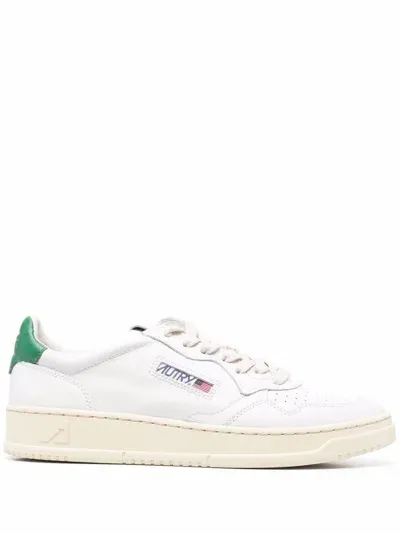 Autry Medalist Low Leather Sneakers In White