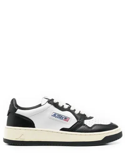 Autry Medalist Low Leather Sneakers In Black