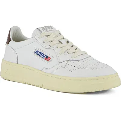 Autry Medalist Low Sneaker In Leather White/brown