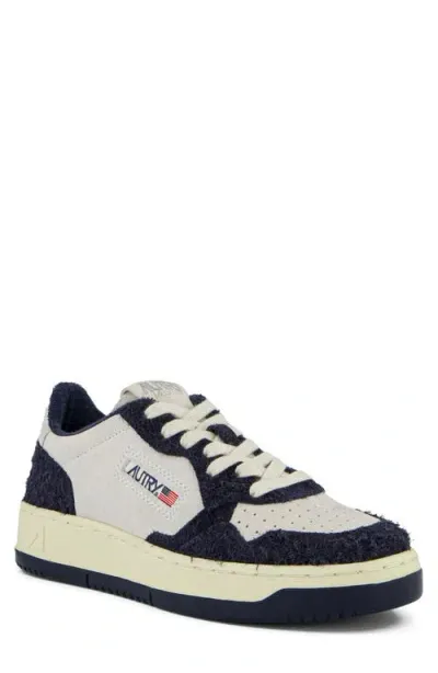 Autry Medalist Low Sneaker In Suede/hair Space/blue