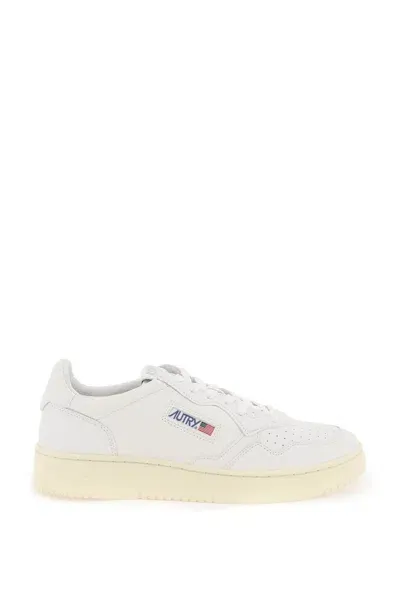 Autry Medalist Low Sneakers In White