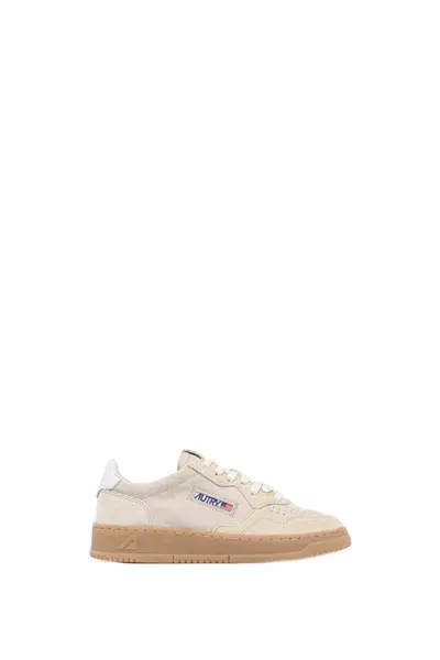 Autry Medalist Low Sneakers In Beige