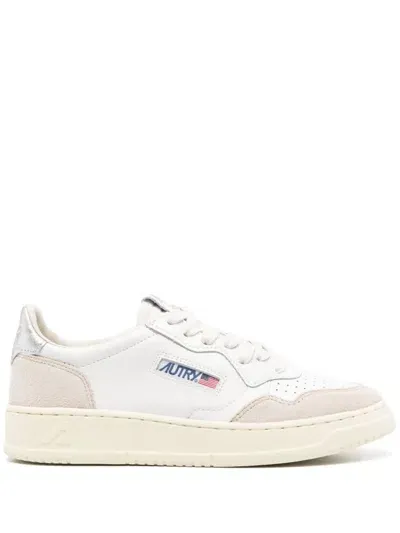 Autry Medalist Low Sneakers In Bianco