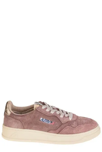 Autry Medalist Low Sneakers In Pink