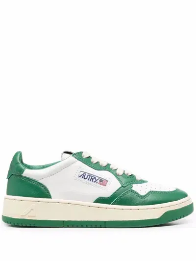 Autry Medalist Low Sneakers In Green