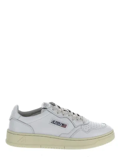 Autry Medalist Low Sneakers In White