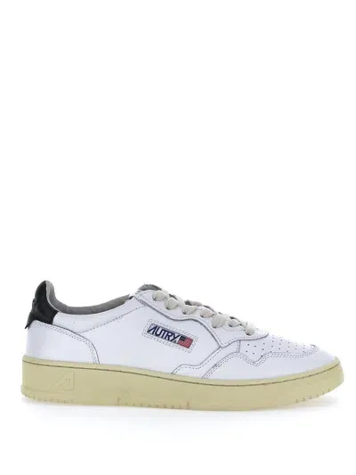 Autry Medalist Low Sneakers In White