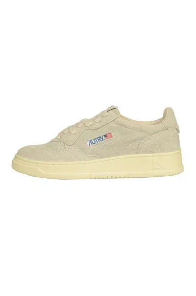 Autry Medalist Low Sneakers In White