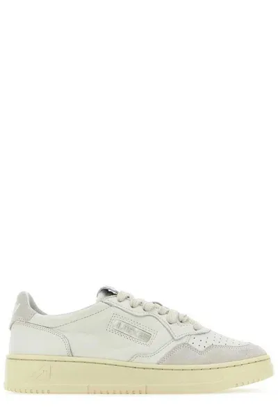 Autry Medalist Low Sneakers In White