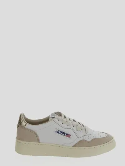 Autry Medalist Low Sneakers In White