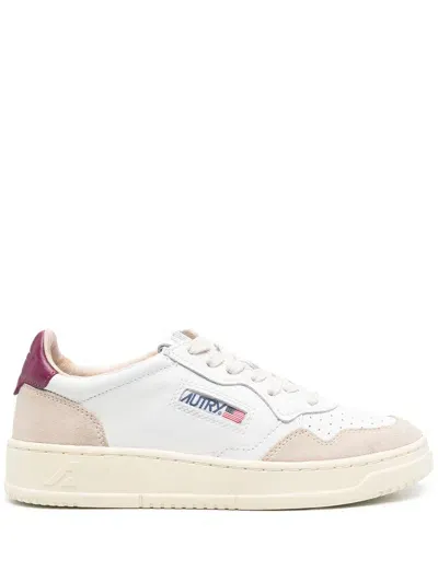 Autry Medalist Low Sneakers In White