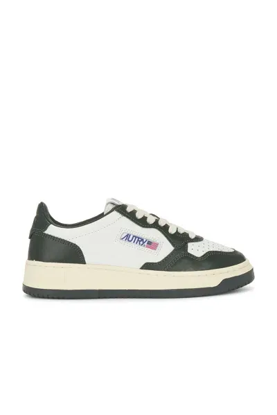 Autry Medalist Sneaker In White & Mountain