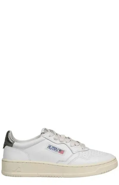 Autry Medalist Sneakers In White