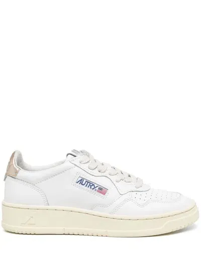 Autry Medalist Sneakers In White