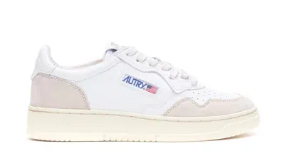 Autry Medalist Sneakers In White