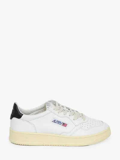 Autry Medalist Leather Sneakers In Beige