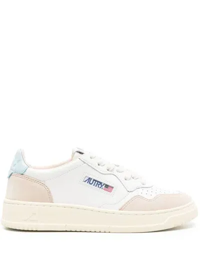 Autry Medalist Sneakers In White