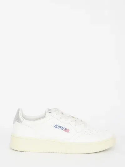 Autry Medalist Sneakers In White