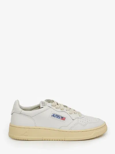 Autry Medalist Sneakers In White