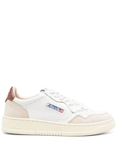 Autry Medalist Sneakers In White