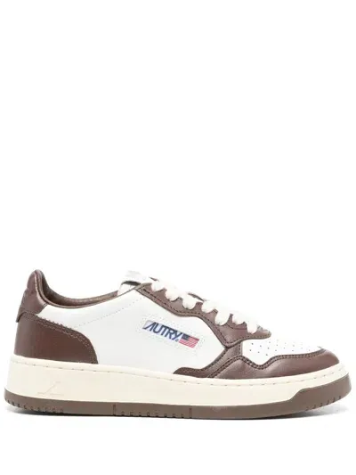 Autry Sneakers In Wht Chestnut