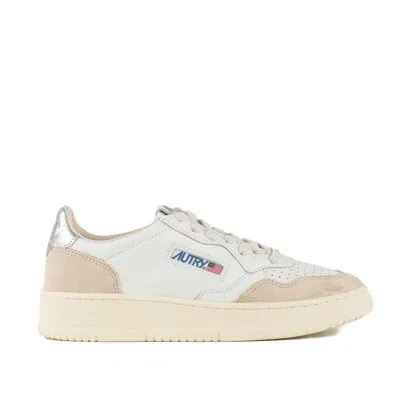 Autry Sneakers Medalist Low In Leather And Suede White And Silver In Silver, White