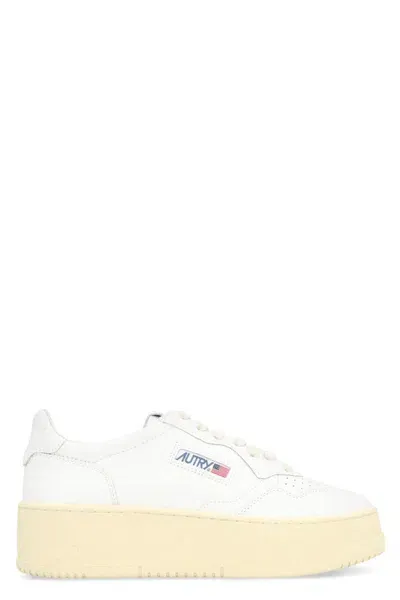 Autry Sneakers In White