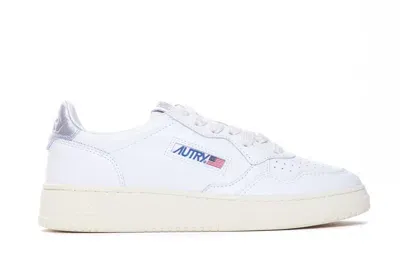 Autry Low Medialist Sneakers In White