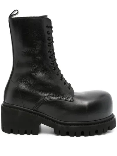 Balenciaga Stomper Boots In Schwarz