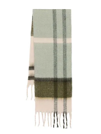 Barbour Island Tartan Boucle Scarf