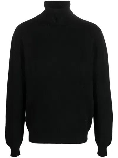 Barrie Turtle Neck Cashmere Sweater In Schwarz