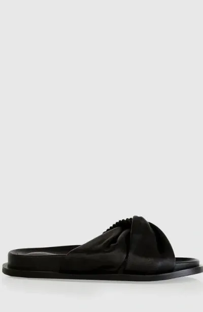 Belle & Bloom Whitehaven Slide In Black