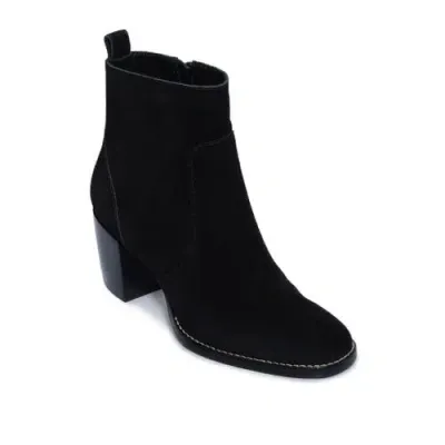 Bernardo Footwear Norwich Heeled Ankle Bootie In Black