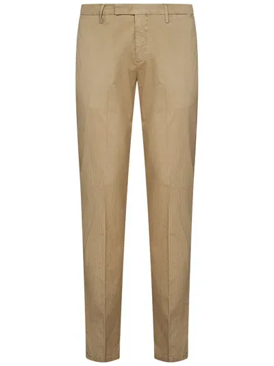 Boglioli Trousers In Brown