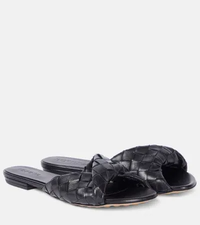 Bottega Veneta Blink Intrecciato Leather Slides In Black