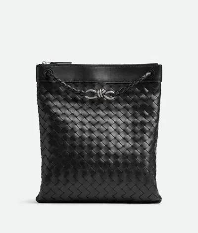 Bottega Veneta Flat Andiamo Messenger In Black