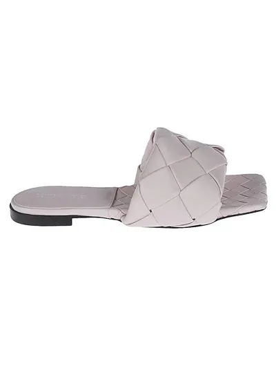 Bottega Veneta Lido Leather Flat Sandals In White