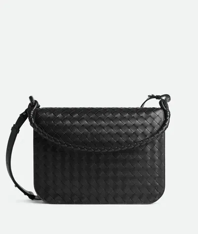 Bottega Veneta Swing Messenger In Black