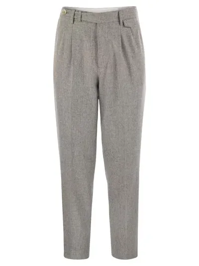 Brunello Cucinelli Leisure Fit Trousers In Virgin Wool Flannel With Double Darts In Pearl