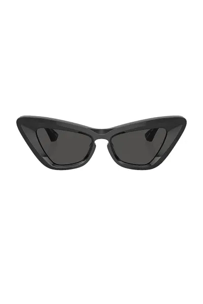 Burberry Cat Eye Sunglasses In Grey