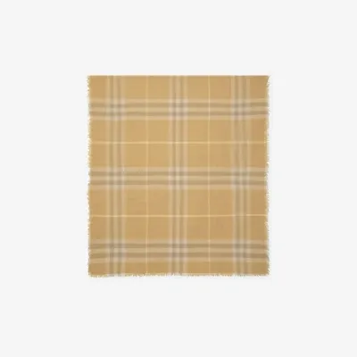 Burberry Check Wool Scarf In Flax